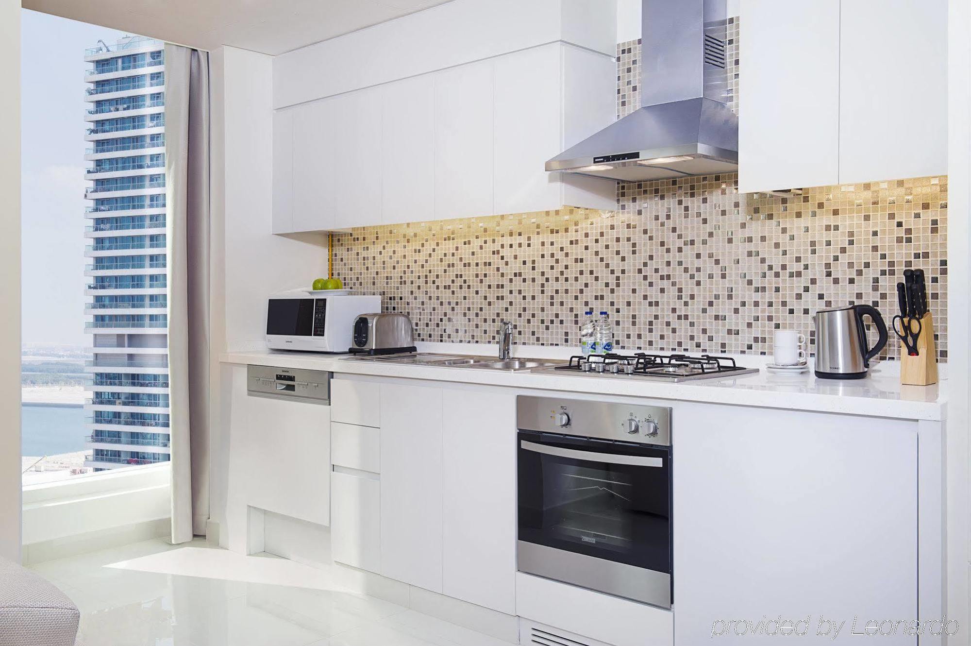 Damac Maison The Vogue Dubai Esterno foto A modern kitchen