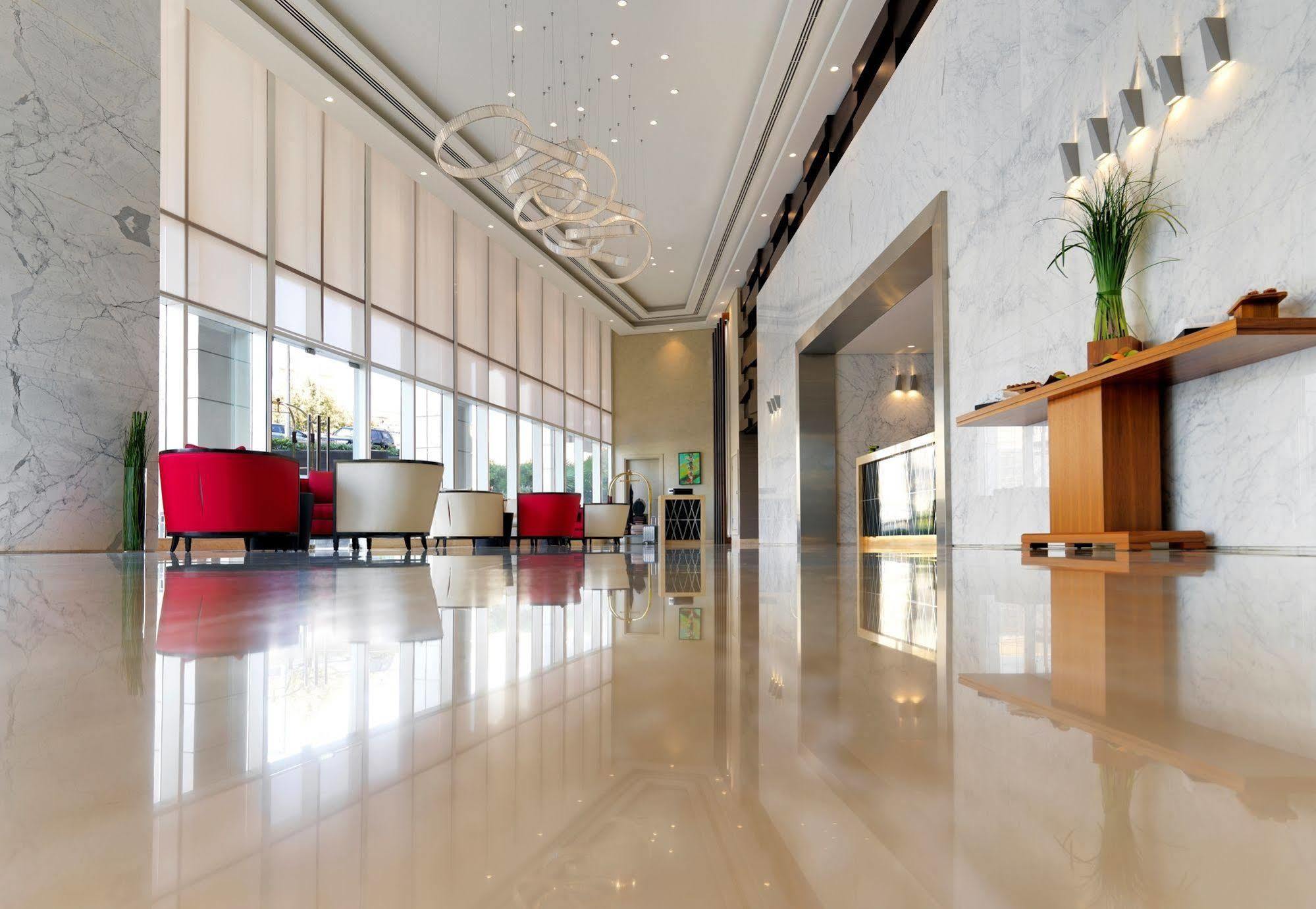 Damac Maison The Vogue Dubai Esterno foto Lobby