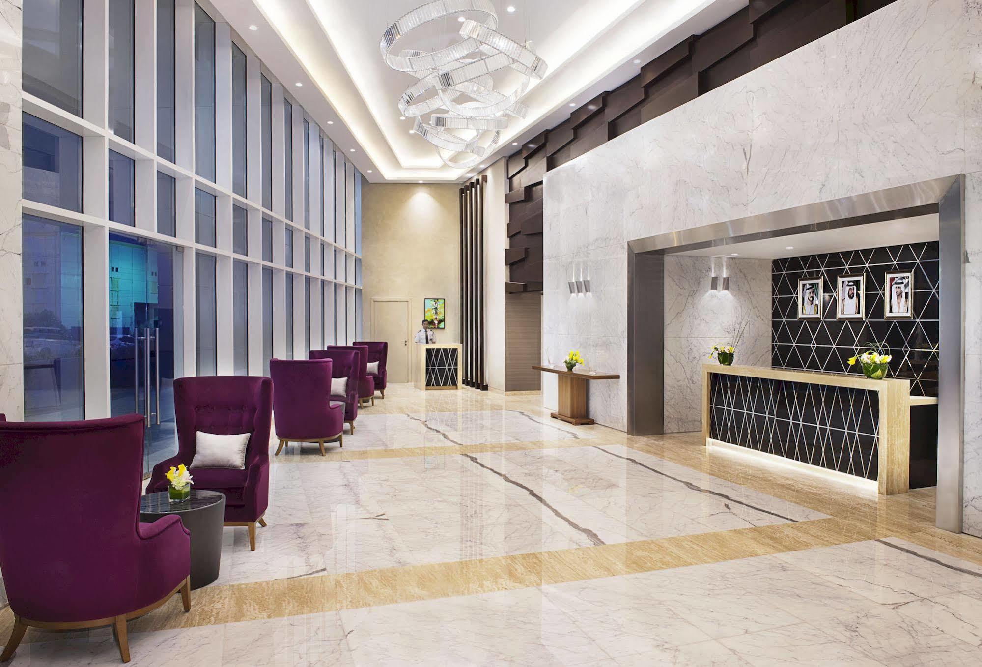 Damac Maison The Vogue Dubai Esterno foto Lobby